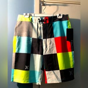 NWT Hurley Men’s Phantom Board shorts, Size 28, in color block pattern